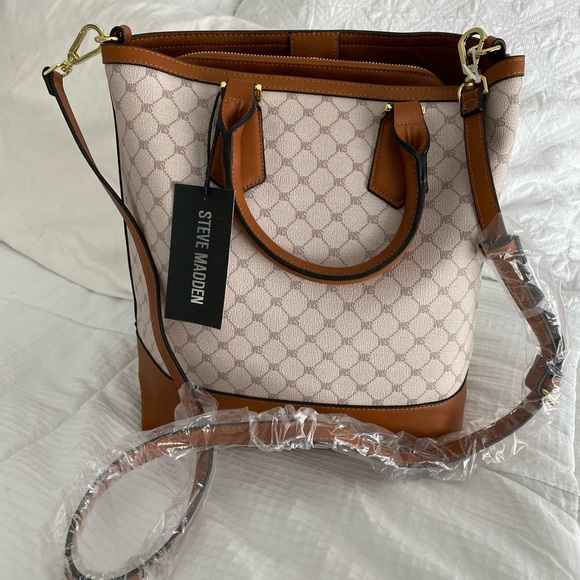 Steve Madden Handbags - ✨NWT✨ STEVE MADDEN BAG